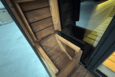 KOMPLETTANGEBOT: PREMIUM Fasssauna CUBE 230 x 240 cm mit Elektroofen | Thermoholz | BLACK